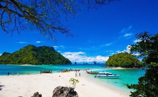 KOH TUP & KOH MOR (CHICKEN ISLANDS  )