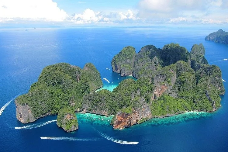 Big Boat Tour to Phi Phi Island