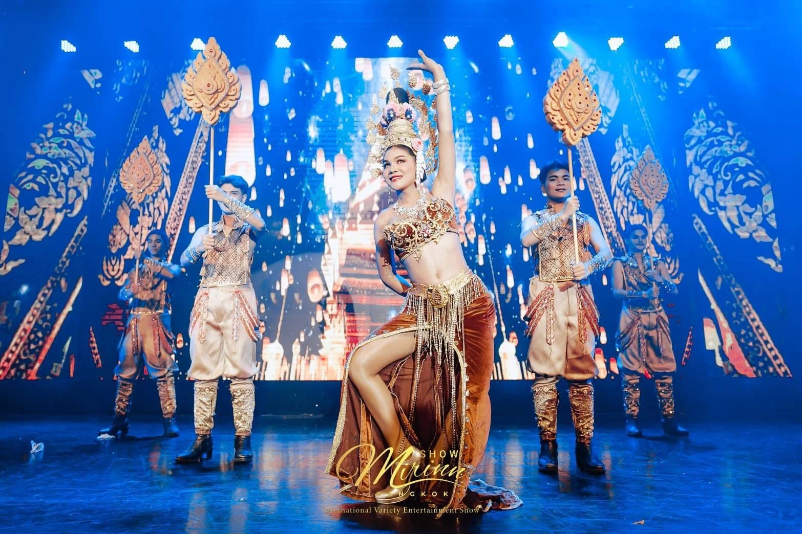 Mirinn Cabaret Show Bangkok