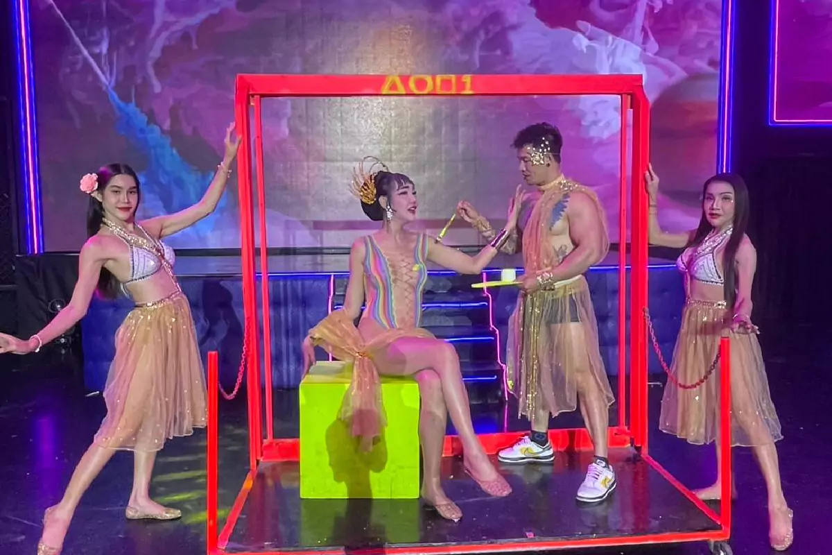 dazzling performance in 79 show